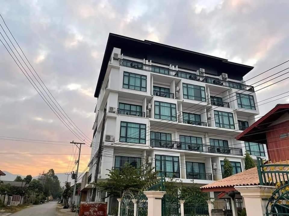 Vang Vieng Topview Hotel Экстерьер фото