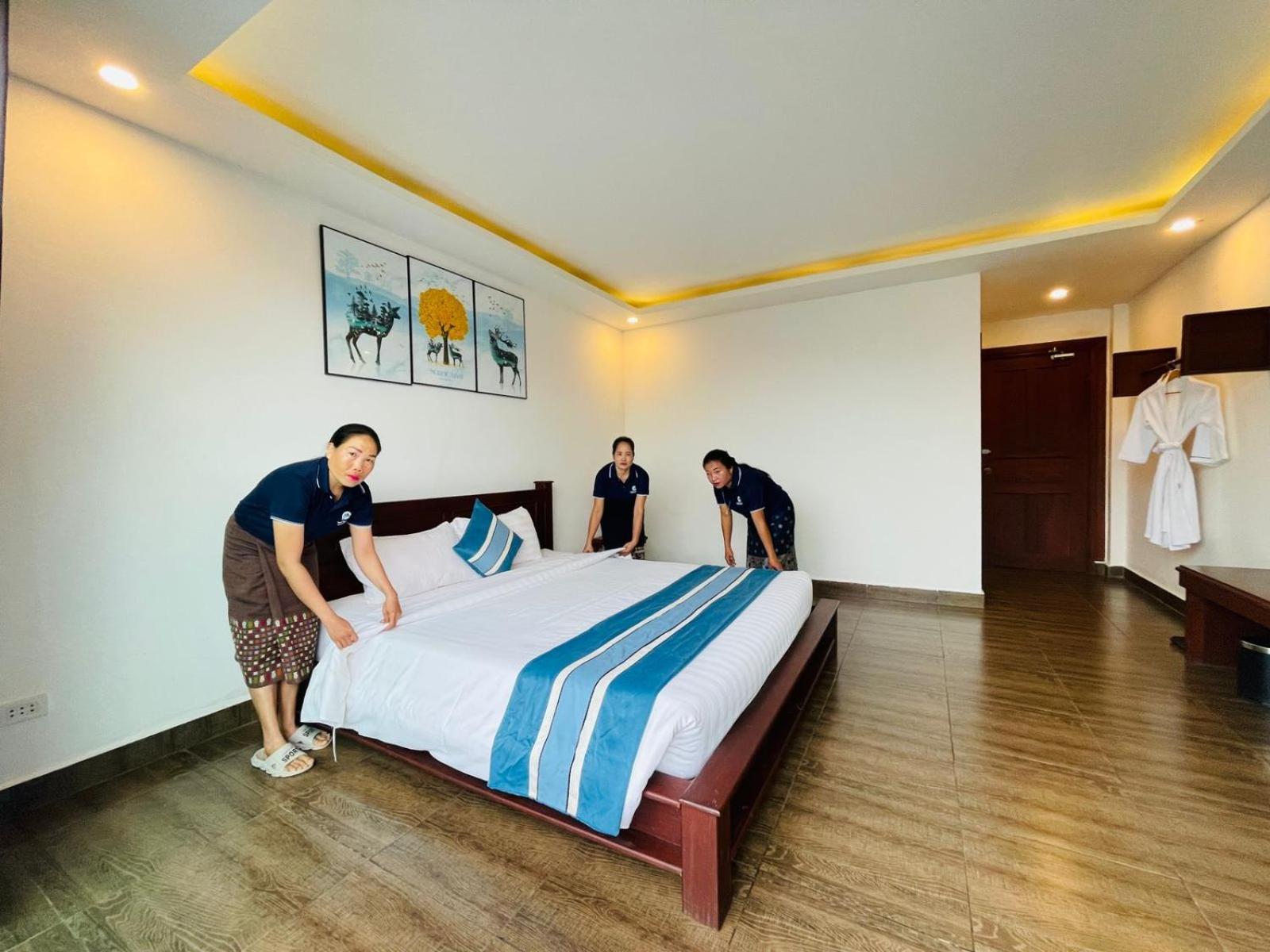 Vang Vieng Topview Hotel Экстерьер фото